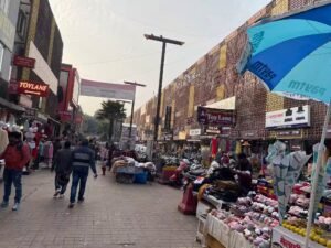 naveen-market-parade-kanpur-9wf42gsy0a